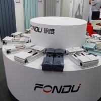 秋冬季節(jié)暖氣片如何恒溫？暖氣片使用什么材質比較好？